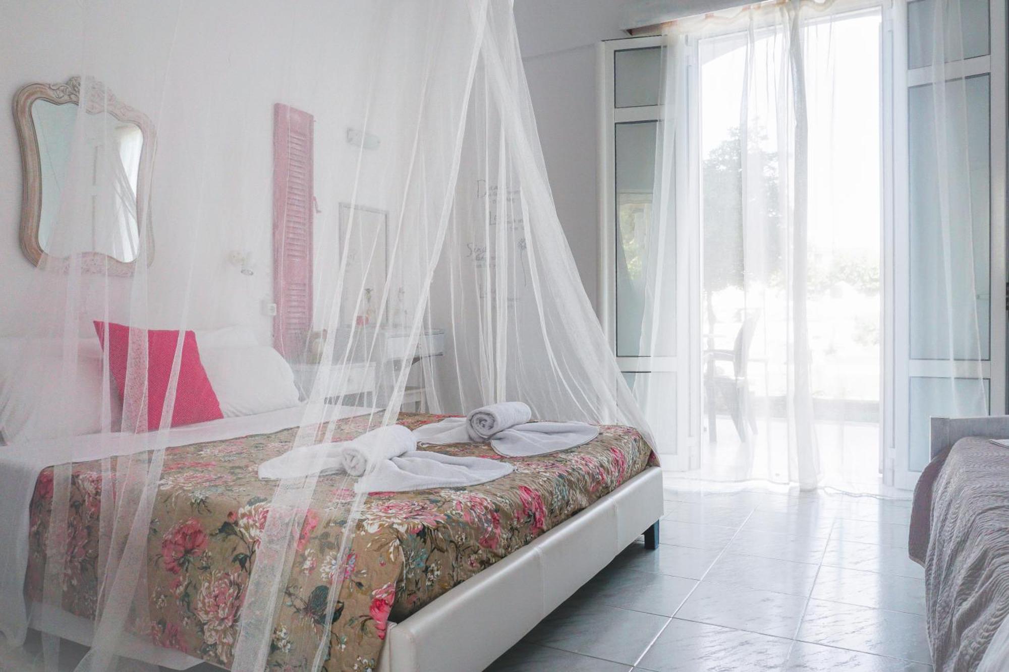 Cubaneros Holiday Inn Laganas Bilik gambar
